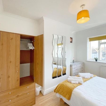 3 Bed Duplex Flat, Free Wifi & Netflix, Ideal For Contractors Gravesend Exterior foto